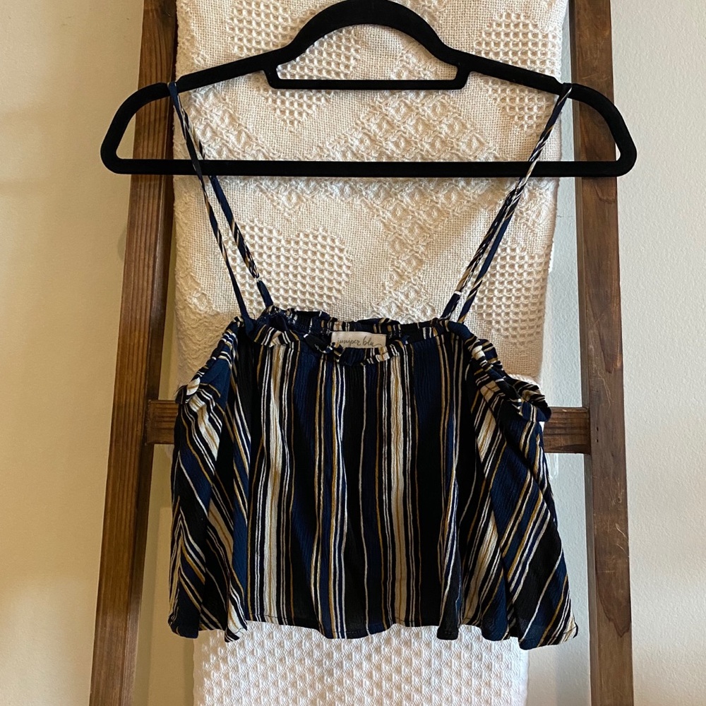 NWOT Juniper Blu navy, gold, & white vertical striped cropped blouse